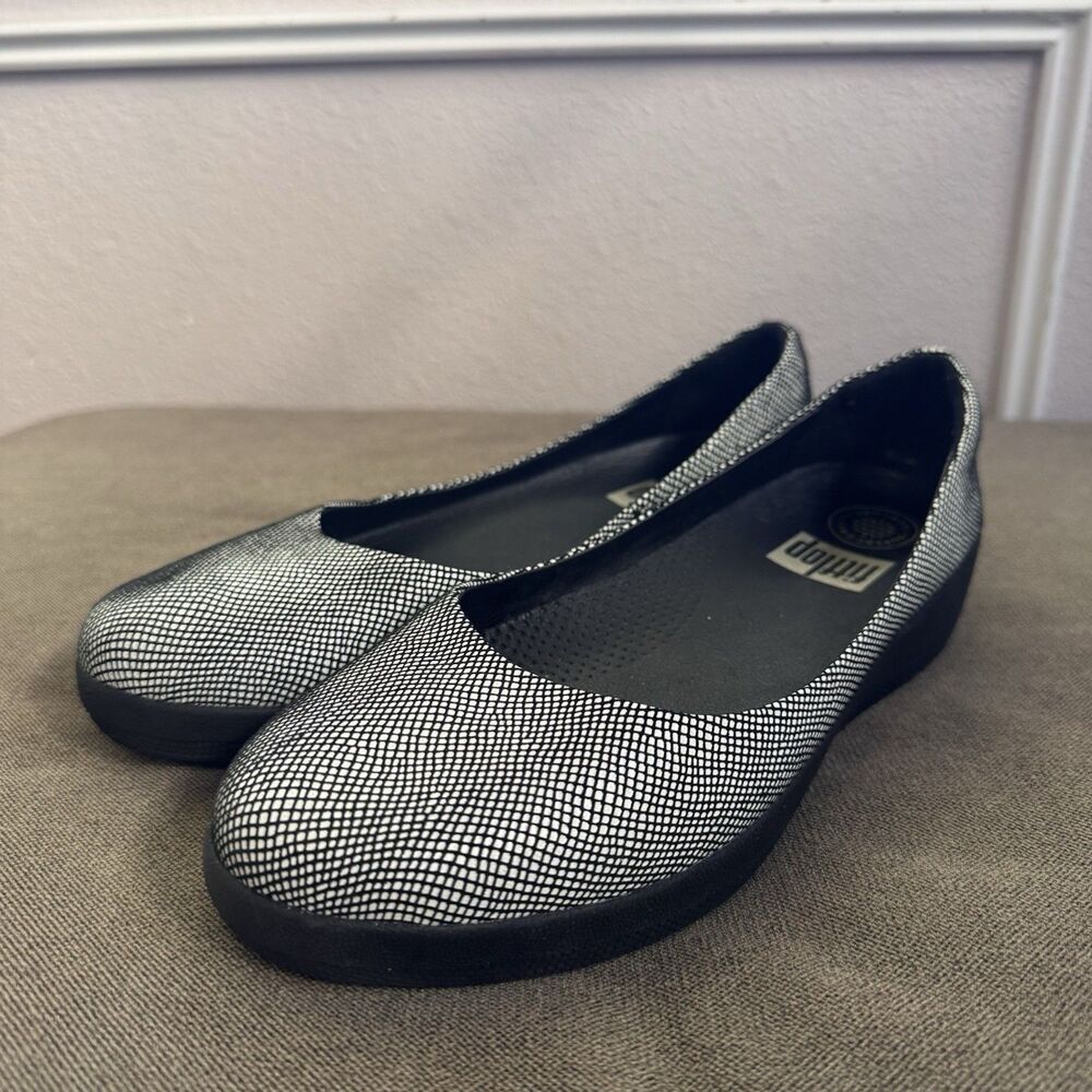 FitFlop Super Ballerina Ballet Flats Black Foil Comfort Slip On Womens 6.5 - Picture 2 of 9
